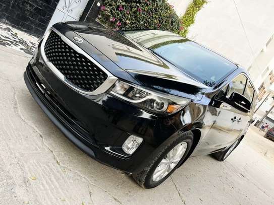 KIA SEDANO 8 places luxury image 2