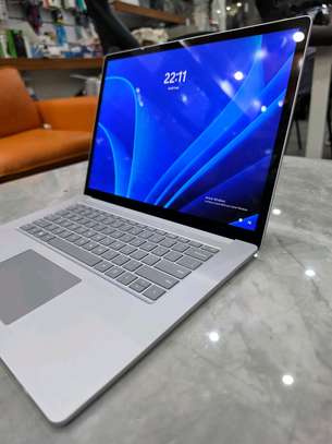 Surface laptop 5 image 6