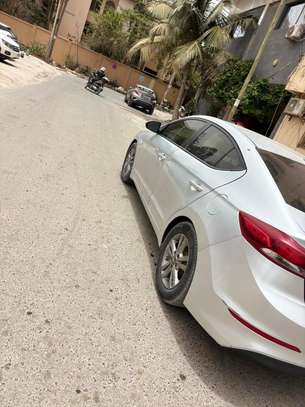 Hyndai elantra image 7