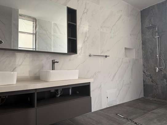 A LOUER - APPARTEMENT DUPLEX - ALMADIES - 4 chambres image 6