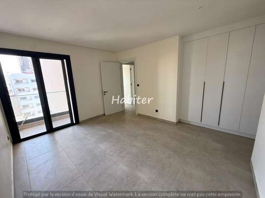 Appartement de type F4 à louer au point E image 6