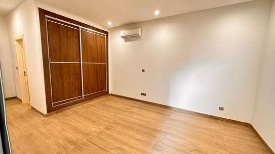 Villa à vendre aux Almadies Recasement 1 image 7