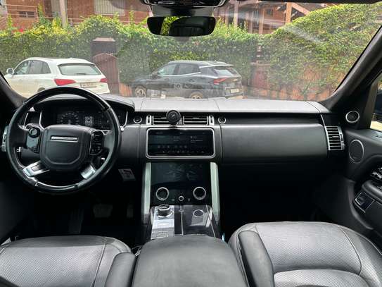 Range Rover Vogue image 8
