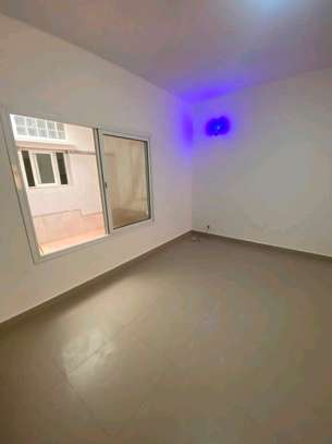 À LOUER Yoff ocèan Un appartement de type F4 RDC image 10
