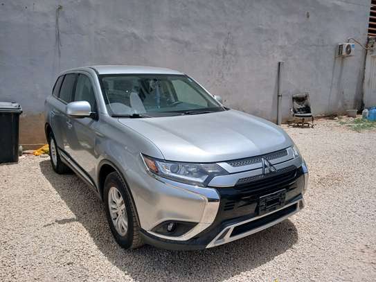 Mitchibichi outlander essence automatique 7 places image 2