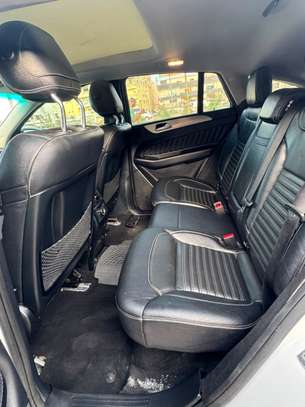 Mercedes GLE 350 4 matic image 8