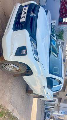 Mitsubishi L200 4x4 Blanc Pick-up Puissant image 3