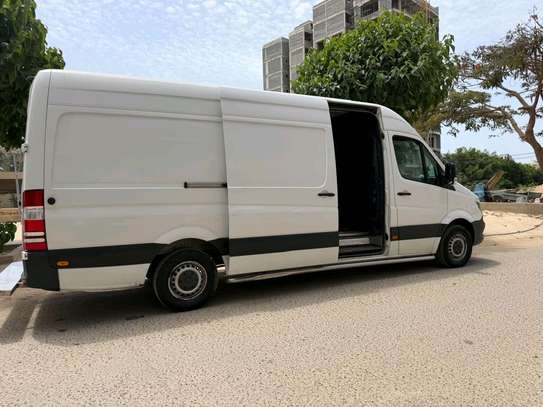 Hassan automobile image 9