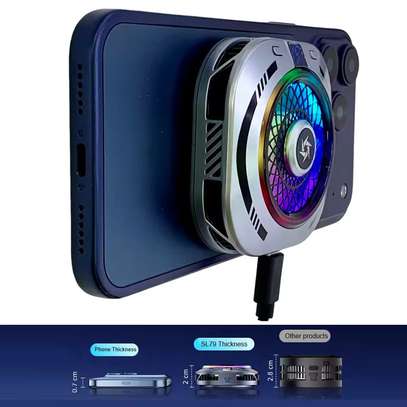 Ventilateur portable RGB noir compact avec affichage image 4