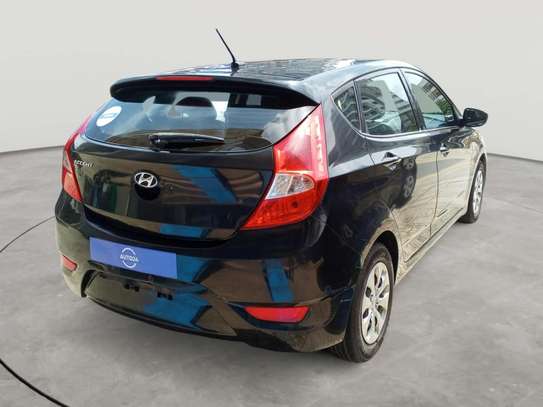 HYUNDAI ACCENT 2017 à VENDRE image 7