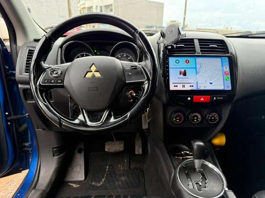 Mitsubishi outlander image 9