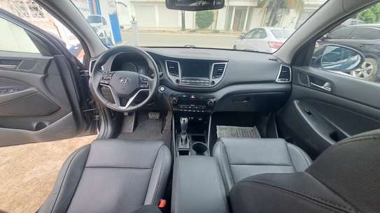 Hyundai Tucson 2017 intérieur cuir noir image 4