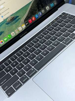MacBook Pro 2019 i9 1To/64go ram image 3