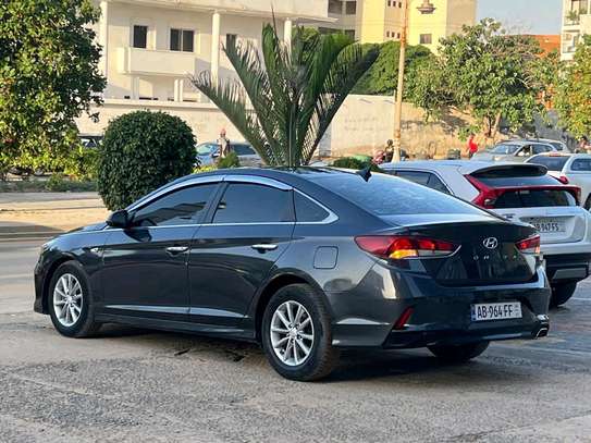 HYUNDAI image 9