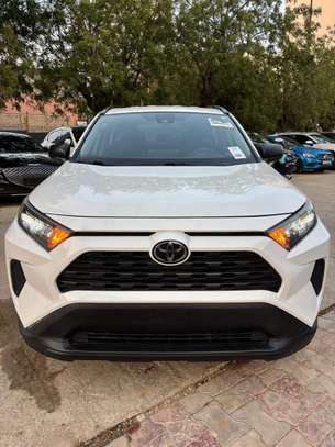Toyota Rav 4 2020 image 4