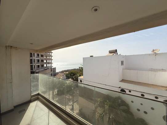 SUPERBE F4 À LOUER –CORNICHE MERMOZ image 14