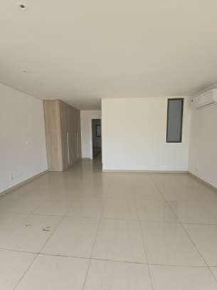 Duplex F4 Corniche Mermoz image 3