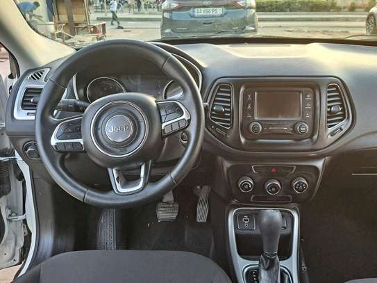 Jeep Compass image 7