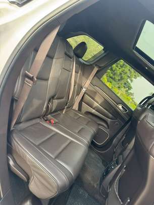 Jeep Grand Cherokee 4x4 SUV blanc spacieux image 6