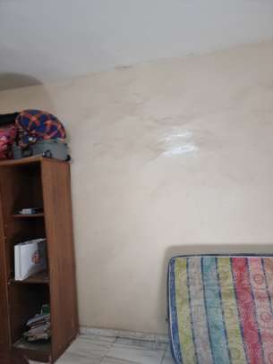 Une grande chambre image 2