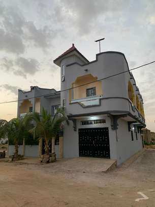 Appartement f4 à louer à M’bour Malicounda image 6