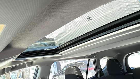Toyota rav4 Hybride image 12