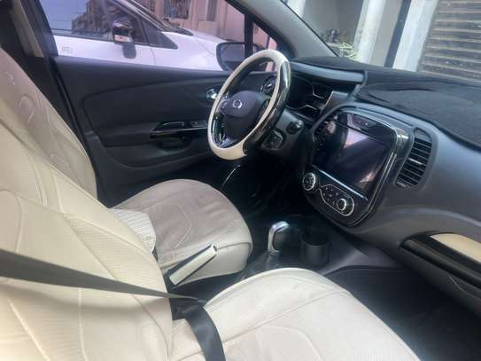 RENAULT QM3 2016/2017 image 8