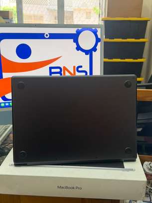 MacBook Pro M3 Pro 16 Pouces image 6