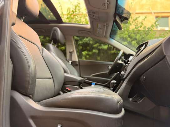 Hyundai Santa Fe limited image 8