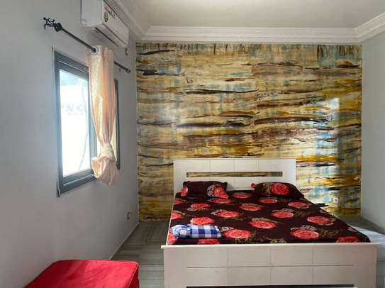 Chambre meublée à louer image 9