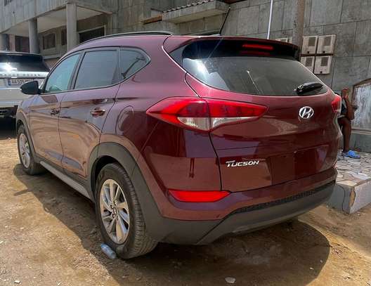 Hyundai Tucson image 3