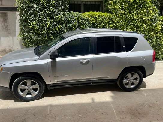 jeep compass automatic image 3