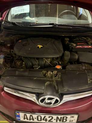 Hyundai Elantra 2016 image 9