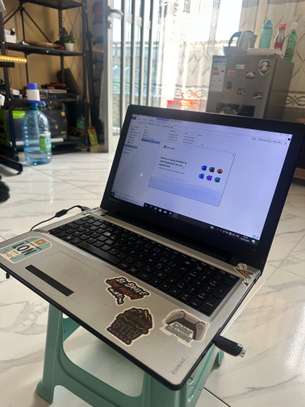 Lenovo Core I5 image 3