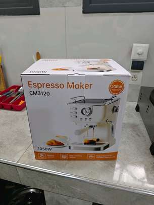 Machine expresso compacte blanche avec manomètre vapeur image 5