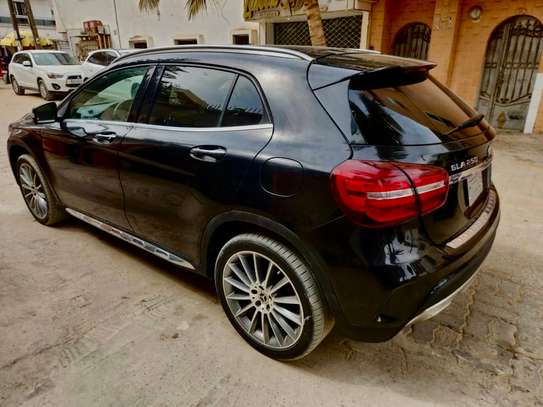 Mercedes GLA 250 2019 4MATIC image 2
