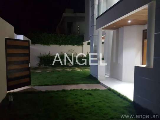 Ref_1839_GL  Villa R+2 à Touba Almadies image 2