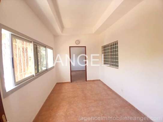 Ref_7261_AH F3 à usage de bureaux à louer à Sacré-Cœur 1 image 2