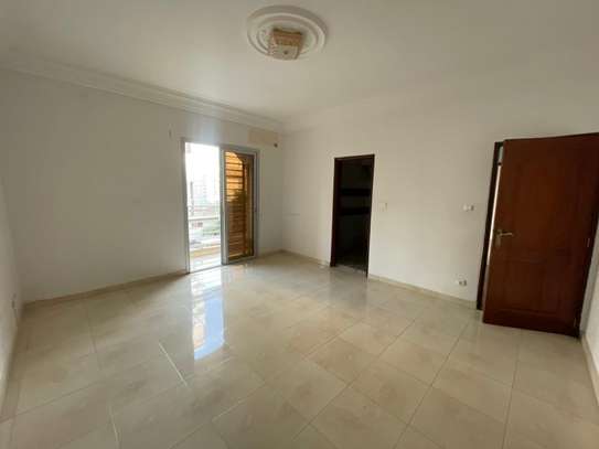 À Vendre – Villa R+1 aux Mamelles (Cité Cheikh Amar) image 5