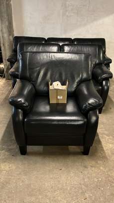 Salons en cuir design classique confort optimal image 8