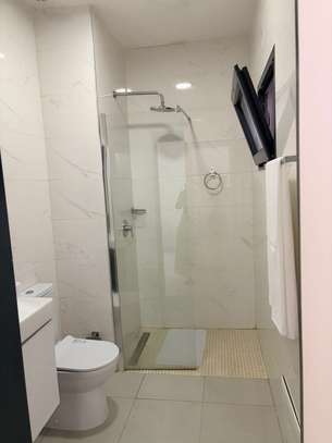 Chic appartement meublé image 9