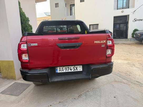 Hilux alta gama motor V6 gasolina image 15