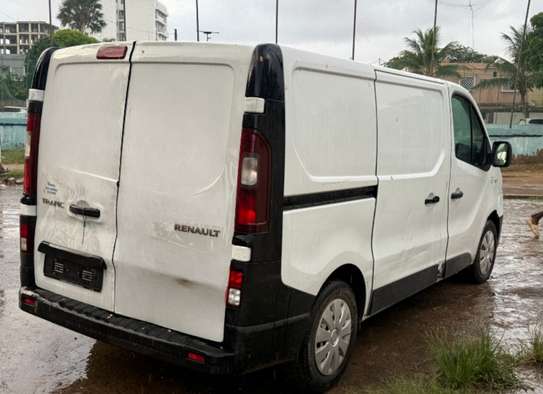 Voiture Frigorifique ( Renault Traffic ) image 7