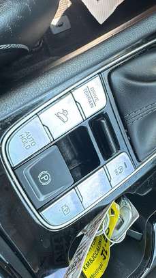 Hyundai Santa Fe image 11