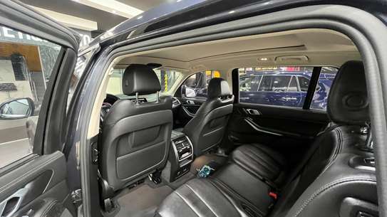BMW X7 2022 image 8