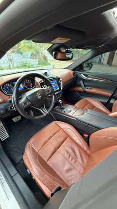 Maserati ghibli image 9
