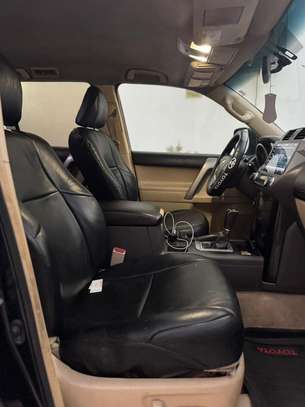 Toyota Prado image 3