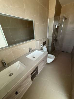 Magnifique Appartement F4 neuf de standing aux Almadies image 7
