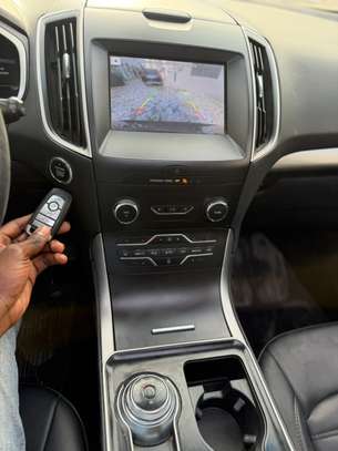 Ford edge SEL image 3