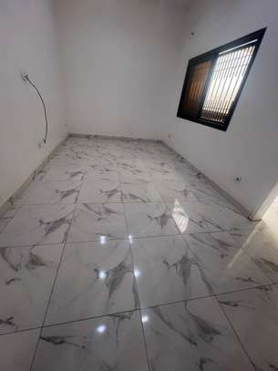 Joli studio au RDC  Mermoz image 3